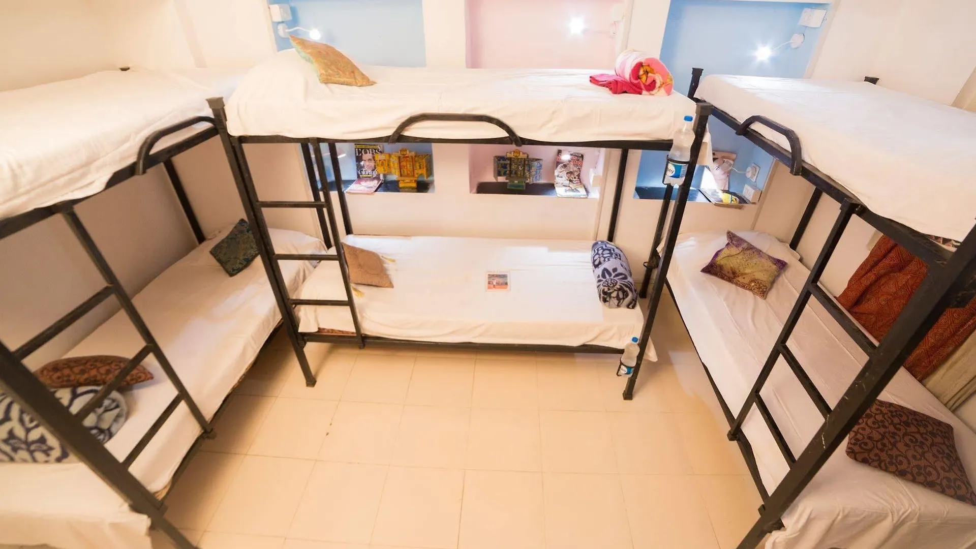Hotel Hanuman Ghat On Lake Pichola Udaipur 2*,
