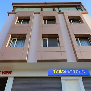 Hotel Fabhotel Peak View