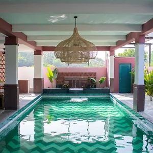 Hotel Casa Blanca Lakecity