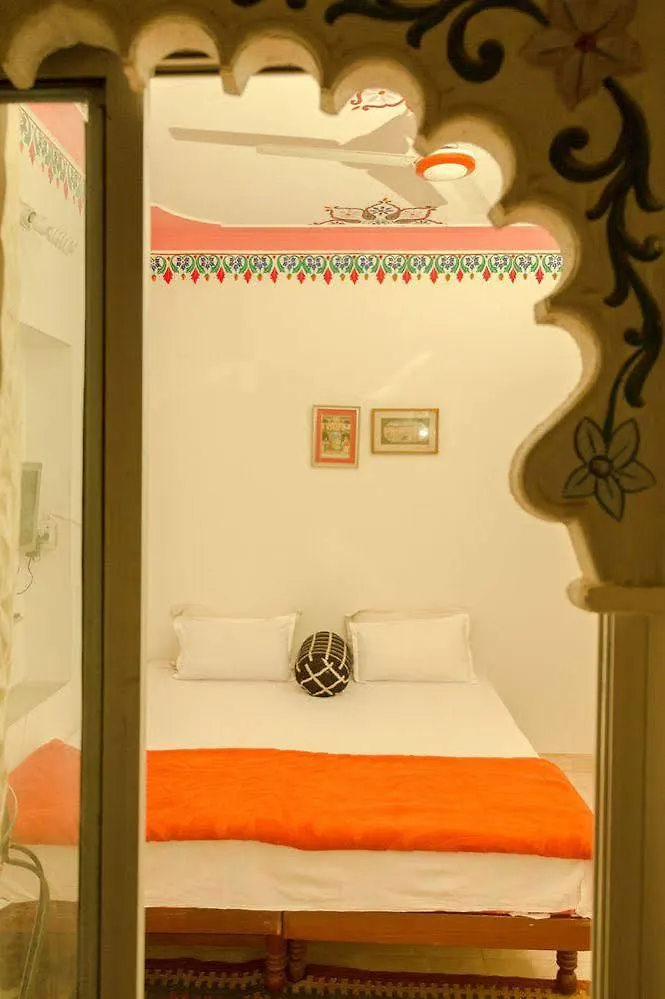 Hotel Hanuman Ghat On Lake Pichola 烏代浦